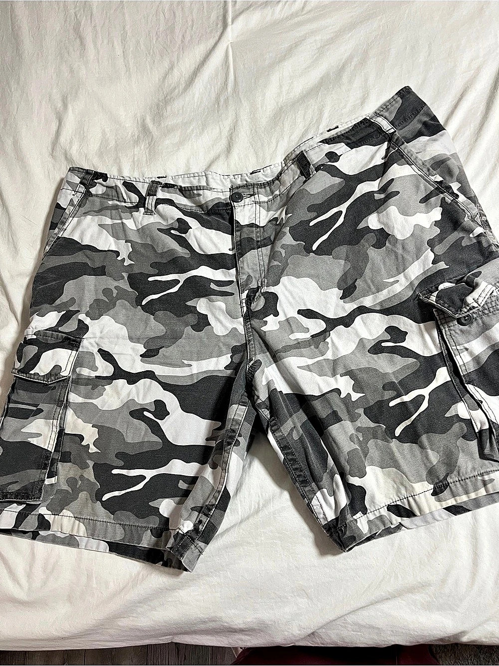 Faded glory Men's Camo Cargo Shorts Size 46 Cotton camping hunting